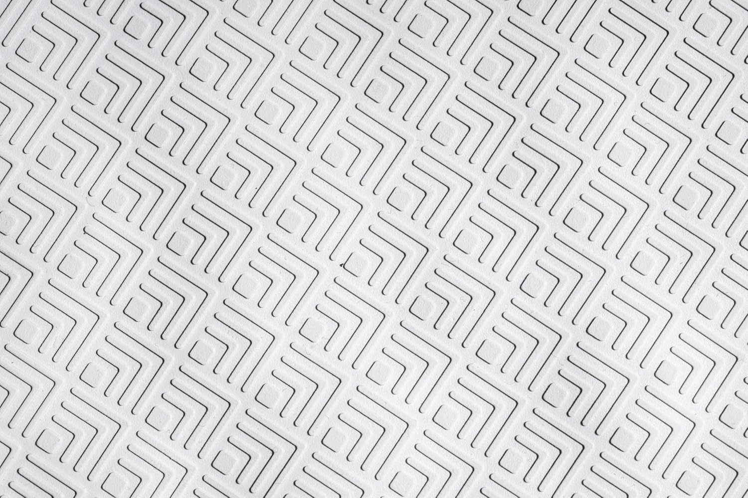 Croydex Rubagrip Bath Mat Non Slip Anti Mould for Inside Bath - Slip Resistant with Secure Grip Suction Cups, Easy to Clean, Made from Natural Rubber, Anti-Bacterial Hygiene 'N' Clean (Medium) - Image 6