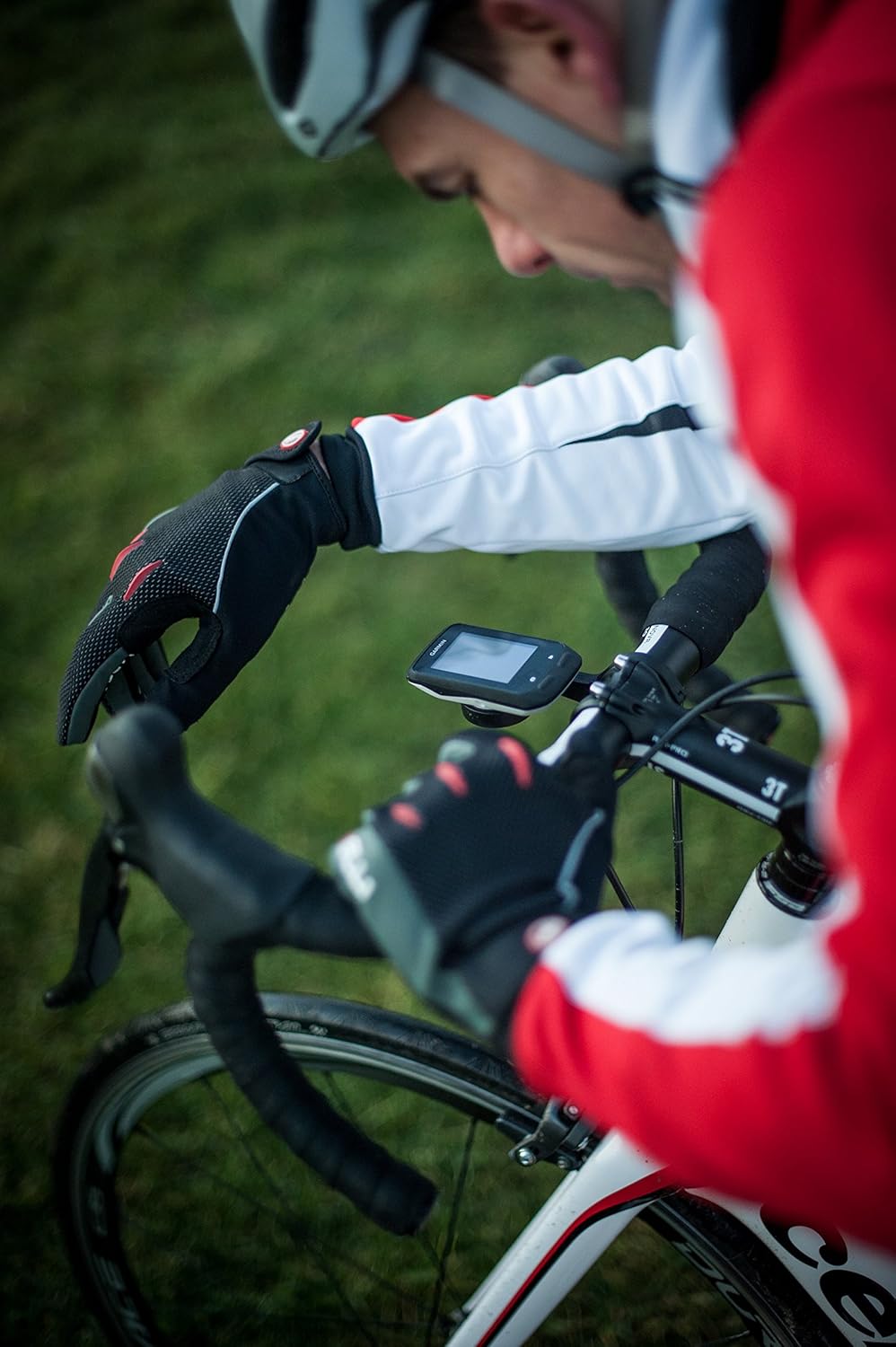 Garmin Edge 810 Touchscreen GPS Bike Computer with Heart Rate Monitor and Speed/Cadence Sensor - Image 3